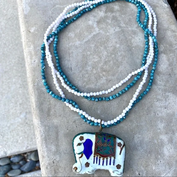 ELEPHANT beaded necklace vintage india pendant ceramic enamel white blue pottery - Picture 5 of 7